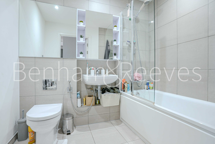 1  bedroom flat to rent in Duncombe House, Victory Parade, SE18-image 4
