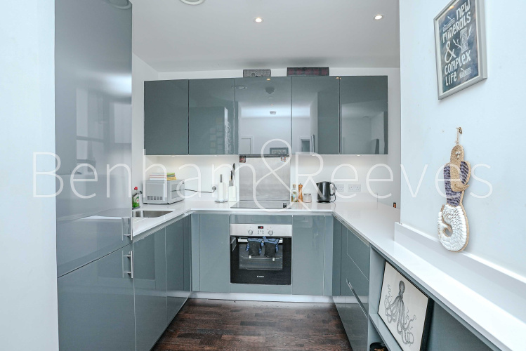 1  bedroom flat to rent in Duncombe House, Victory Parade, SE18-image 13