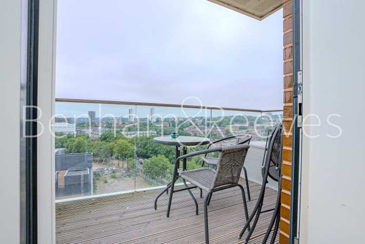 1  bedroom flat to rent in Duncombe House, Victory Parade, SE18-image 22