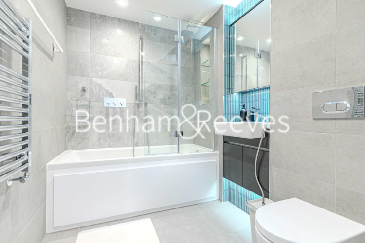 1  bedroom flat to rent in Brigadier Walk Royal, Arsenal Riverside, SE18-image 4