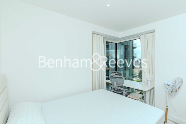 1  bedroom flat to rent in Brigadier Walk Royal, Arsenal Riverside, SE18-image 9