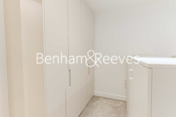 1  bedroom flat to rent in Brigadier Walk Royal, Arsenal Riverside, SE18-image 18