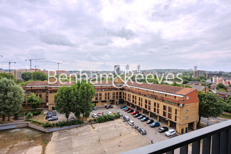 3  bedrooms flat to rent in Davies House, Vousden Grove, SE28-image 20