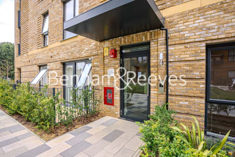 3  bedrooms flat to rent in Davies House, Vousden Grove, SE28-image 28