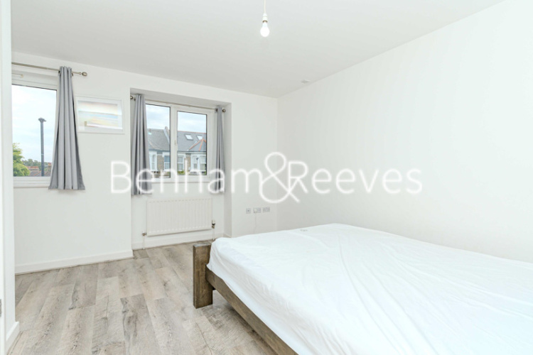 2  bedrooms flat to rent in Victoria Way, Charlton, SE7-image 16
