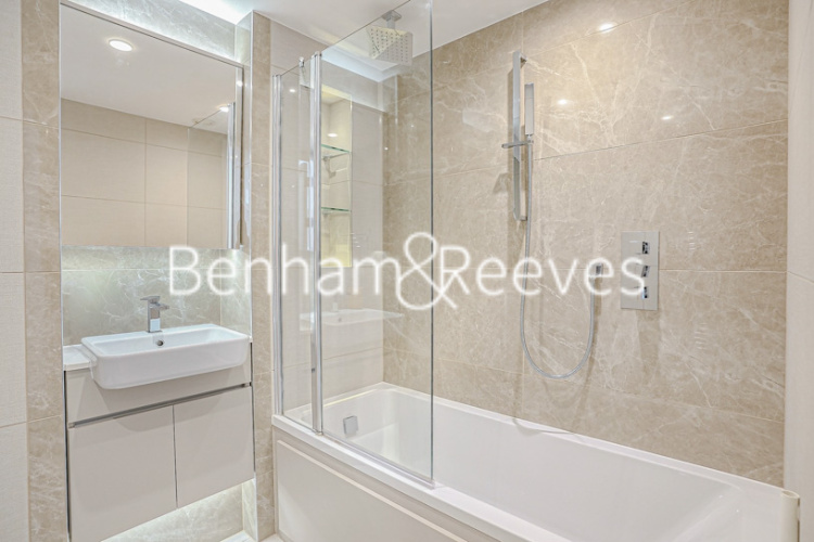 2  bedrooms flat to rent in Brigadier Walk, Royal Arsenal Riverside, SE18-image 4
