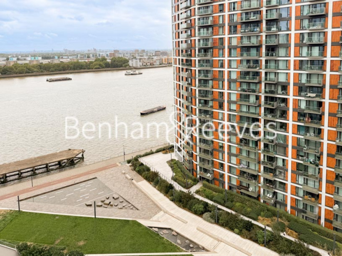 2  bedrooms flat to rent in Brigadier Walk, Royal Arsenal Riverside, SE18-image 6