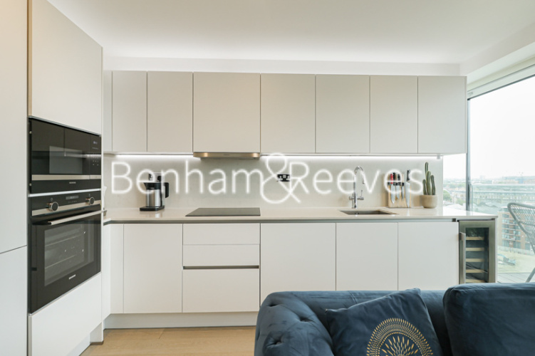 2  bedrooms flat to rent in Brigadier Walk, Royal Arsenal Riverside, SE18-image 8