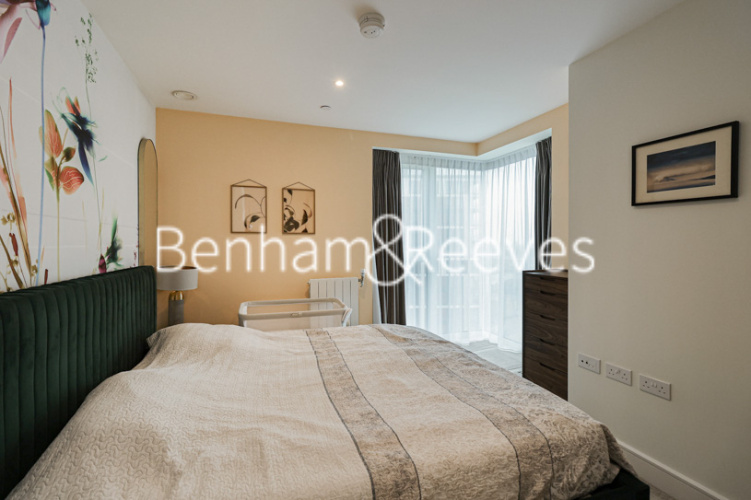 2  bedrooms flat to rent in Brigadier Walk, Royal Arsenal Riverside, SE18-image 9