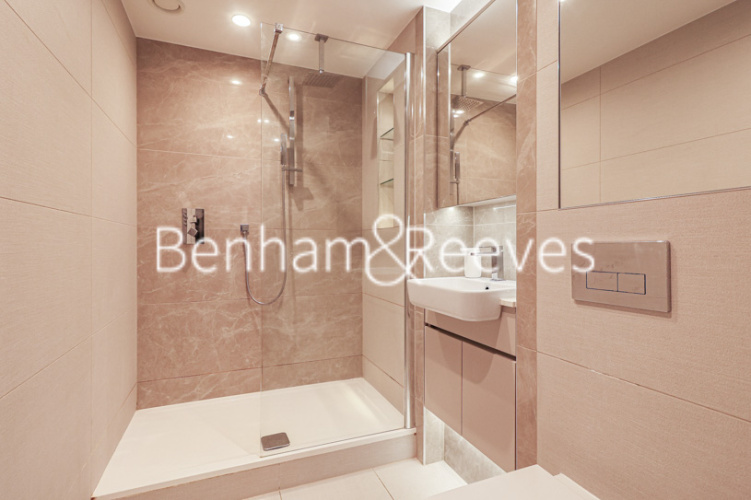 2  bedrooms flat to rent in Brigadier Walk, Royal Arsenal Riverside, SE18-image 10