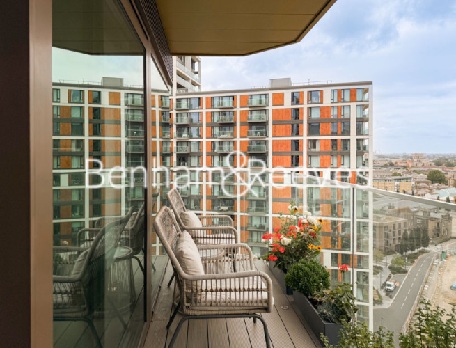 2  bedrooms flat to rent in Brigadier Walk, Royal Arsenal Riverside, SE18-image 12