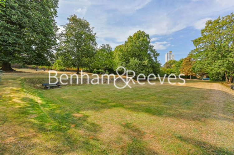 3  bedrooms flat to rent in Connaught Mews, Woolwich, SE18-image 12