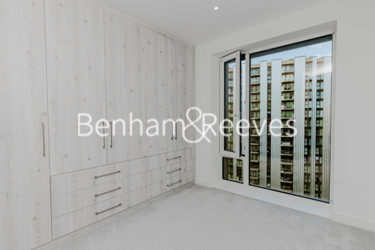 2  bedrooms flat to rent in Duke of Wellington Avenue, Royal Arsenal Riverside, SE18-image 10