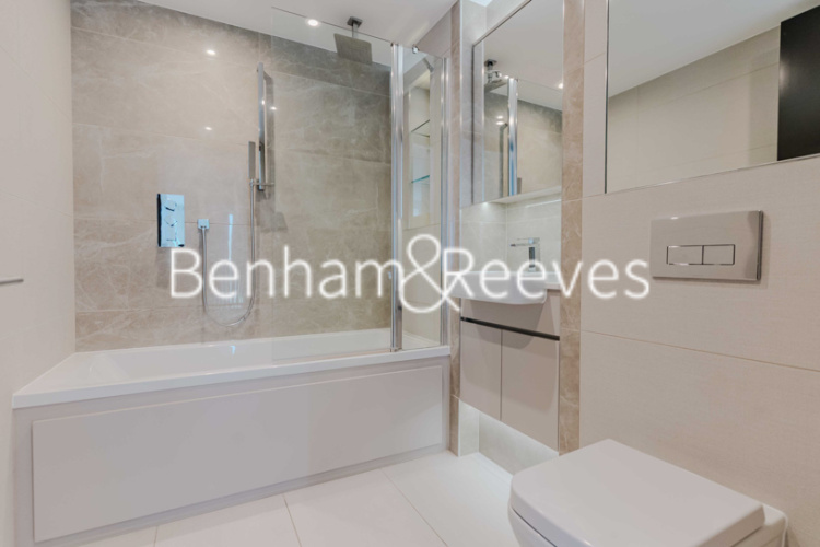 2  bedrooms flat to rent in Brigadier Walk, Royal Arsenal Riverside, SE18-image 4