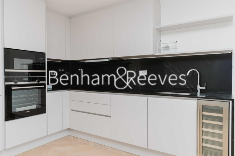 2  bedrooms flat to rent in Brigadier Walk, Royal Arsenal Riverside, SE18-image 9