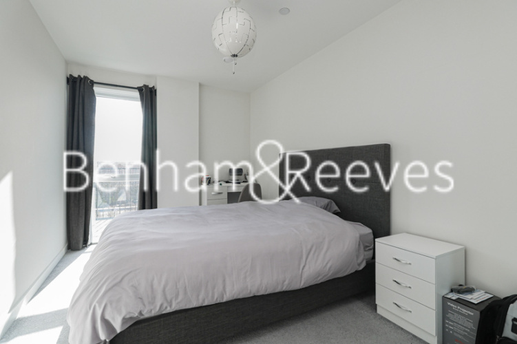 2  bedrooms flat to rent in Vousden Grove, Thamesmead, SE28-image 16