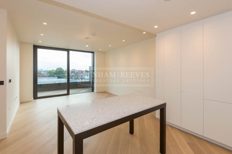 1  bedroom flat to rent in Television Centre, Wood Crescent, White City W12-image 2