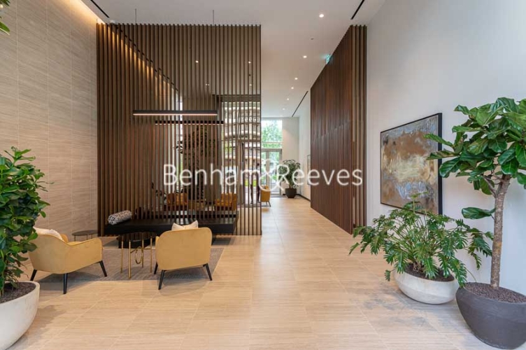 3  bedrooms flat to rent in White City Living, Belvedere Row Apartments, Fountain Park Way, White City W12-image 1