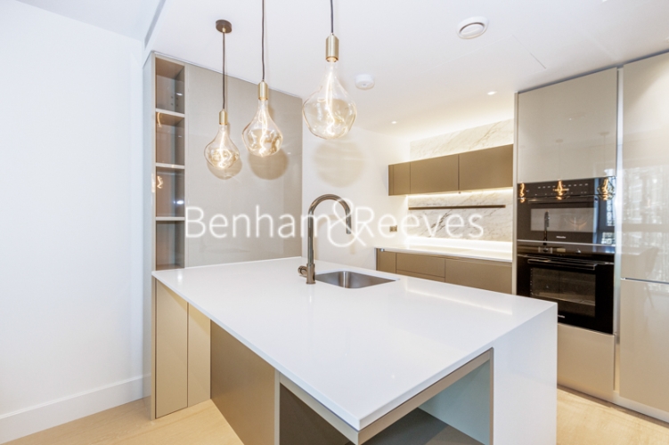1 bedroom flat to rent in Parkside Apartments, Cascade Way, W12-image 2