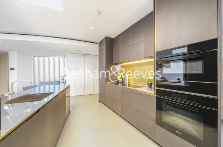 3  bedrooms flat to rent in Lewis Cubitt Square, Kings Cross, N1C-image 9