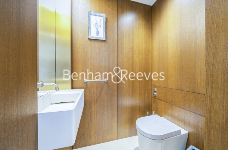 3  bedrooms flat to rent in Lewis Cubitt Square, Kings Cross, N1C-image 17
