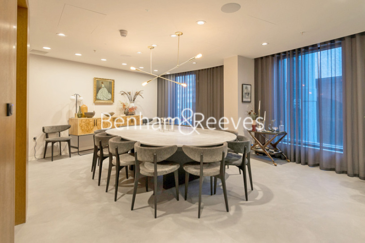3  bedrooms flat to rent in Lewis Cubitt Square, Kings Cross, N1C-image 20