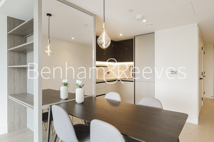 2  bedrooms flat to rent in Fountain Park Way, White City, W12-image 3