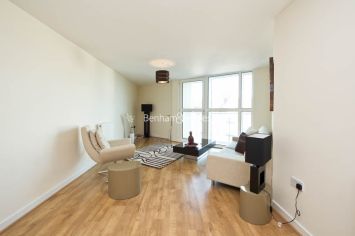 2  bedrooms flat to rent in Granville Gardens, Ealing Common, W5-image 1