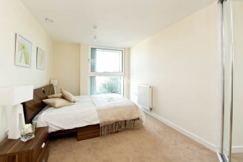 2  bedrooms flat to rent in Granville Gardens, Ealing Common, W5-image 4