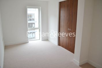 2  bedrooms flat to rent in Longfield Avenue, Ealing, W5-image 5