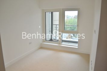 2  bedrooms flat to rent in Dickens Yard, Ealing, W5-image 3