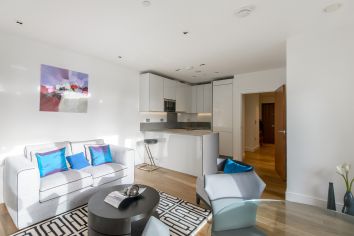 image 1  bedroom flat to rent in Dickens Yard, Ealing, W5-image 2