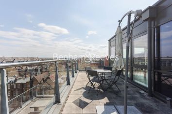 3  bedrooms flat to rent in Longfield Avenue, Ealing, W5-image 10
