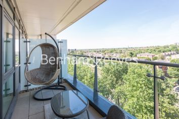 3  bedrooms flat to rent in Longfield Avenue, Ealing, W5-image 6