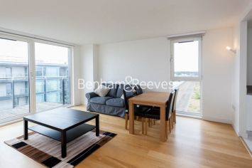 2 bedrooms flat to rent in Station Approach, Hayes, UB3-image 1