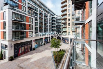 2  bedrooms flat to rent in Dickens Yard, Ealing, W5-image 10