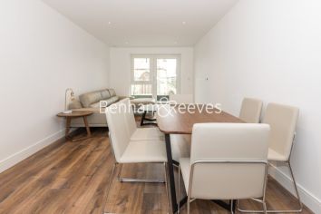 2 bedrooms flat to rent in New Broadway, Ealing, W5-image 6