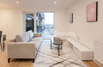 1 bedroom flat to rent in Accolade Avenue, Southhall, UB1-image 1