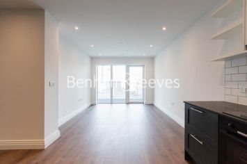 1 bedroom flat to rent in Filmworks Walk, Ealing, W5-image 9
