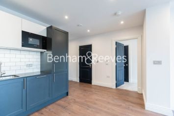 1 bedroom flat to rent in Filmworks Walk, Ealing, W5-image 11