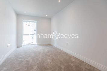 2  bedrooms flat to rent in Filmworks Walk, Ealing, W5-image 11