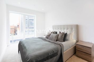 1  bedroom flat to rent in Filmworks Walk, Ealing, W5-image 3
