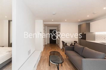 1 bedroom flat to rent in Greenleaf Walk, Southall, UB1-image 13
