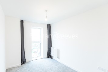 2 bedrooms flat to rent in East Acton Lane, Acton, W3-image 9