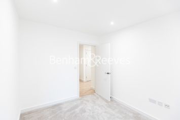 2 bedrooms flat to rent in Greenleaf Walk, Southall, UB1-image 16