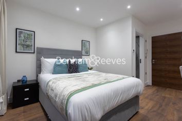 4 bedrooms flat to rent in Hillcrest Road, Acton, W3-image 23