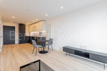 1 bedroom flat to rent in Heartwood Boulevard, Acton, W3-image 11