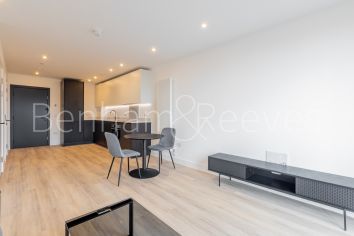 1  bedroom flat to rent in Heartwood Boulevard, Acton, W3-image 11