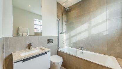 2  bedrooms flat to rent in Palace Wharf, Hammersmith, W6-image 4