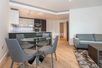 2  bedrooms flat to rent in Sovereign Court, Hammersmith, W6-image 3